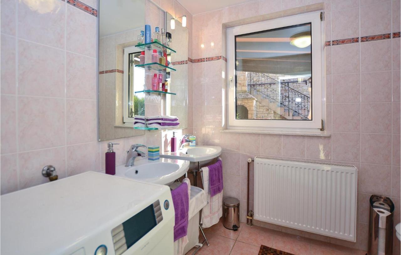 Lovely Home In Izola With Kitchen Malija Екстер'єр фото